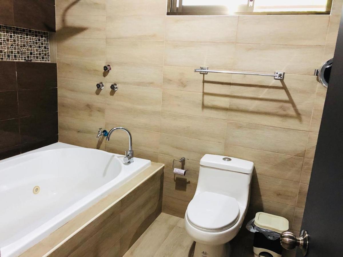 Ferienwohnung Casa Lili 2: Luxurious/Amplio/Hot Water/Economic/Wifi/Tv Valladolid  Exterior foto