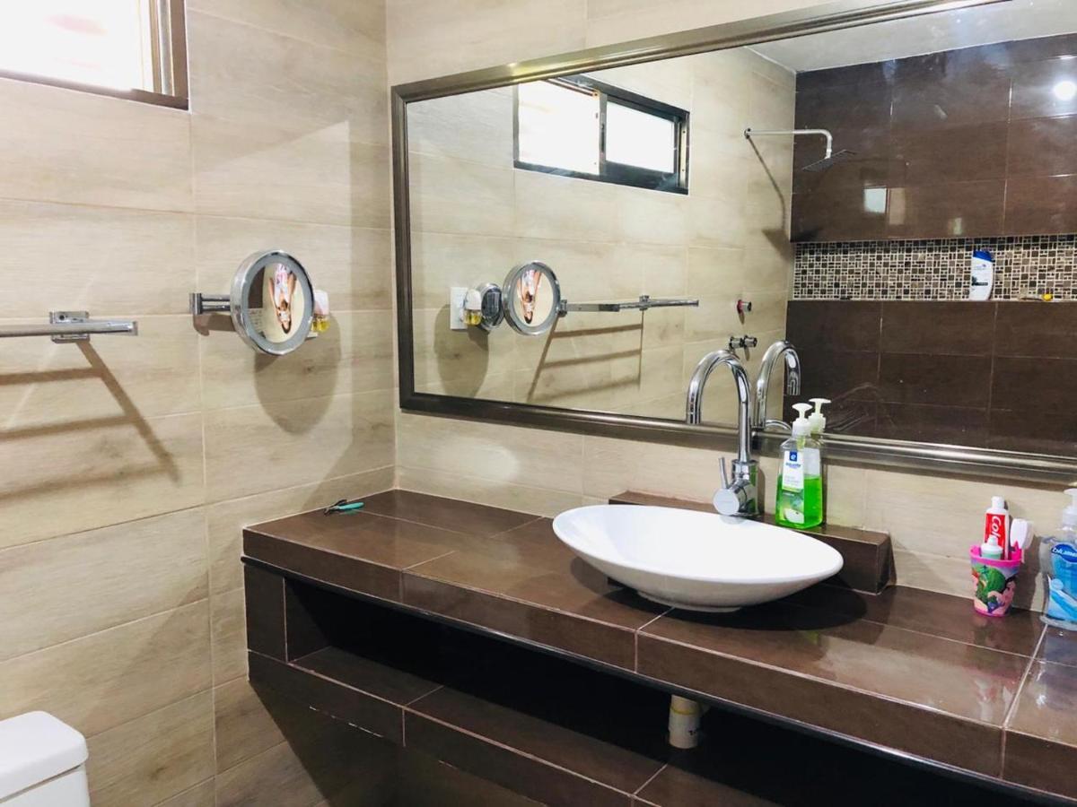 Ferienwohnung Casa Lili 2: Luxurious/Amplio/Hot Water/Economic/Wifi/Tv Valladolid  Exterior foto